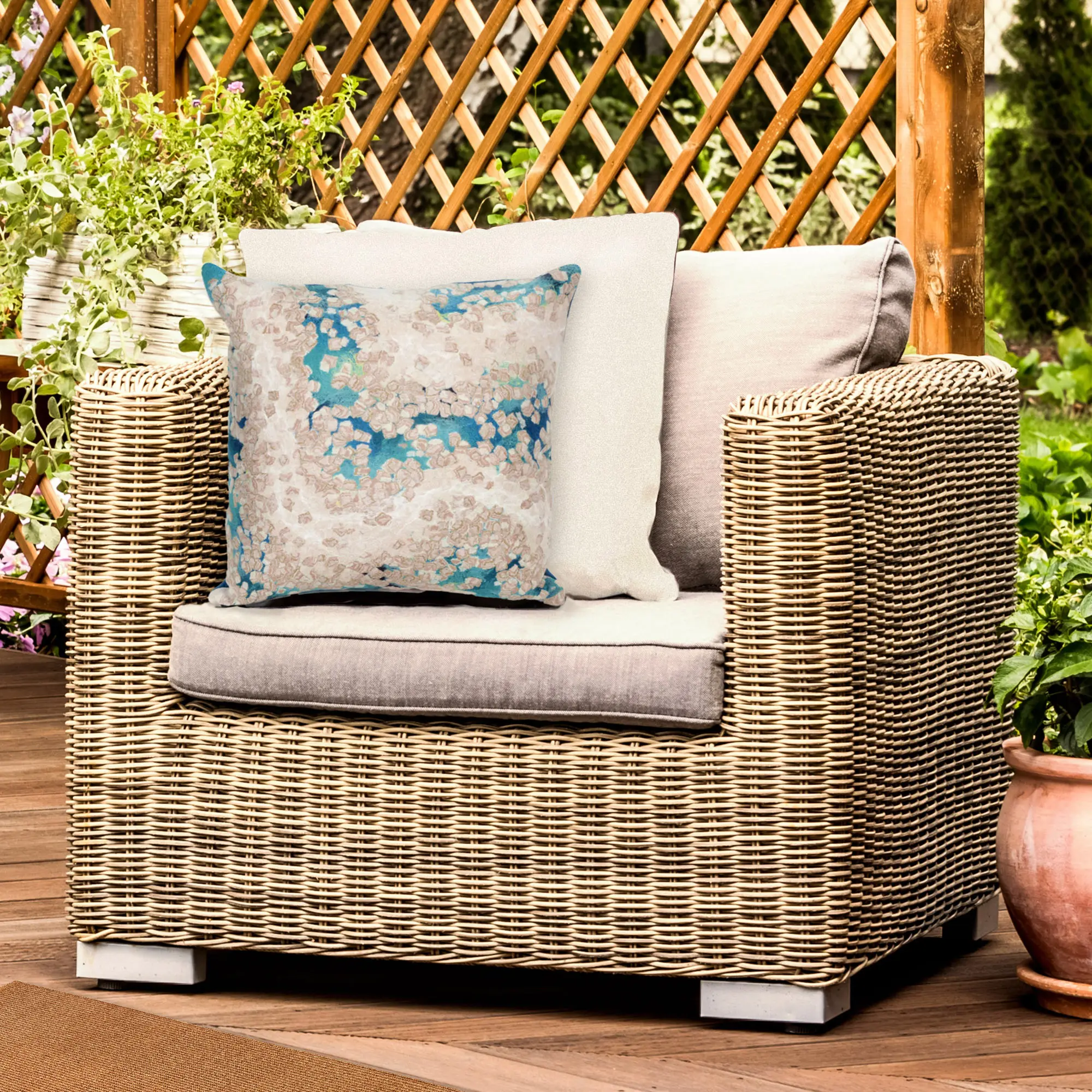 Lush Decor VISIONS III Handmade Indoor/Outdoor Pillow - Contemporary Texture, Casual Cushioning, Home Decorative Abstract Art Accent, Patio Cushion Covers, Couch Cushion Use