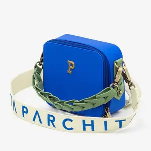 Women's Fashion Saddle Crossbody Bag Red - Cartera Bandolera PARCHITA 100% colombiano Bolso Petit Flora Crossbody Bag Women Red -  Small structured PVC wallet for women