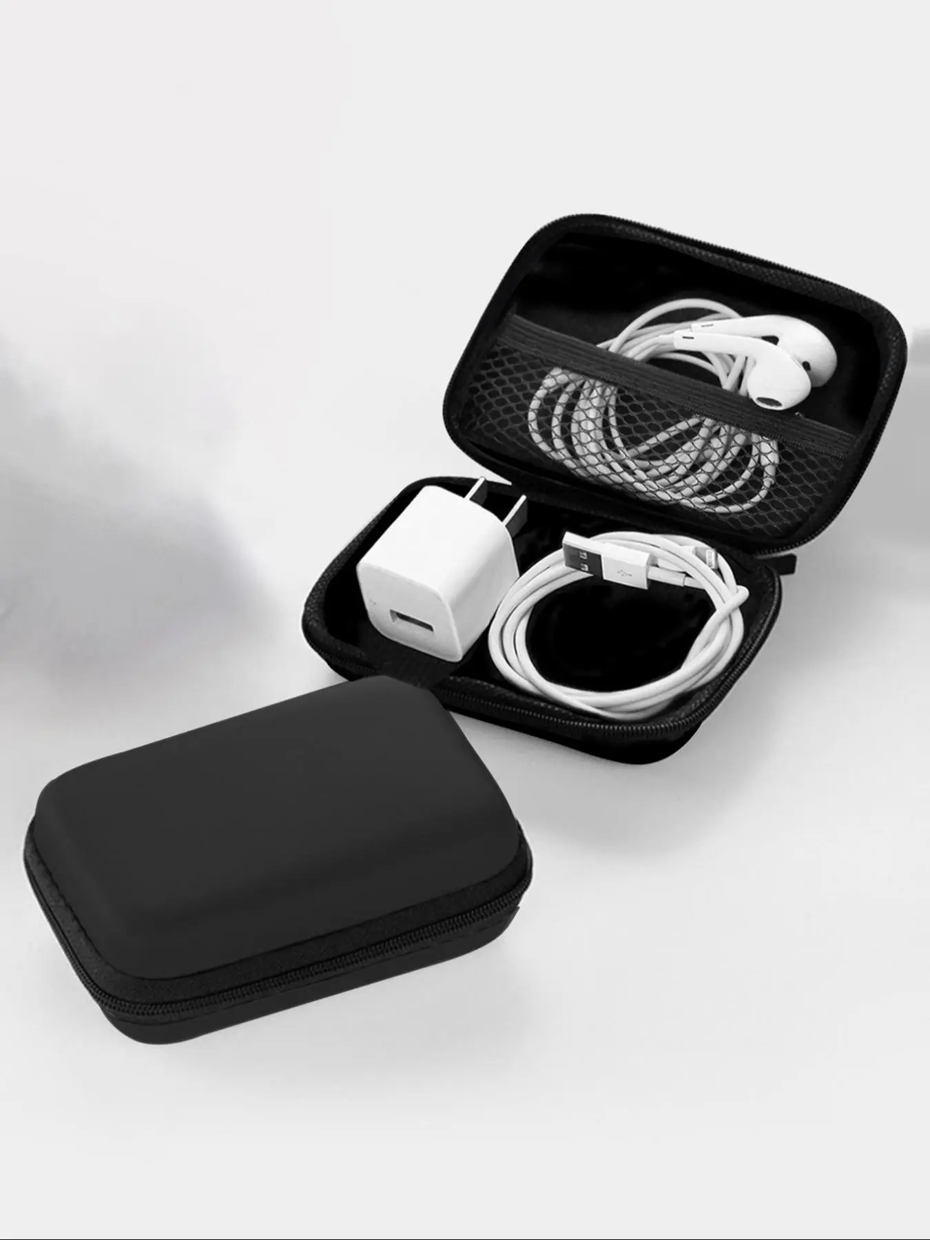 Portable Mini Storage Bag, 2025 New Style Travel Carrying Case Bag for Mp3 Players, Usb Cable, Earphones, Memory Cards, U Disk, Keys, Coins Organizer