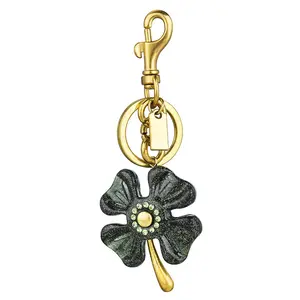 Vintage Car Keychain Metal Hollow Bag Charm, Christmas Gift for Women, Wallet Pendant Keychain Accessory, Handbag and Purse Decoration