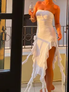 Women's White Strapless Bodycon Ruffled Dress, Elegant 3D Rosette Asymmetric Hi-Low Hem Dress for Summer Party, Fashion Women's Chic Woven Fabric for Daily Wear Womenswear