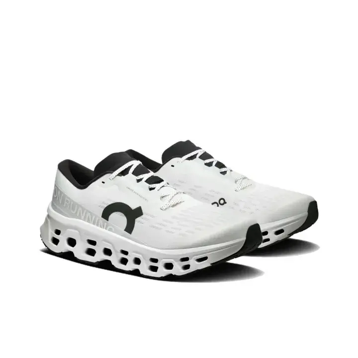 Crisp White-and-black Hollow Thick-soled Running Sneakers, Timeless Simple Color Fits Summer Outings And Laid-back Daily Outfits