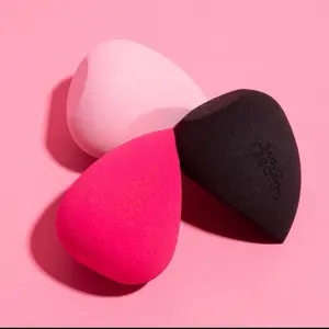 Beauty Creations Blending Sponge Makeup