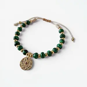 Isolde Malachite Bracelet Sintética Green Beads with Gold Accents and Round Charm Malachite-inspired Finish for Women