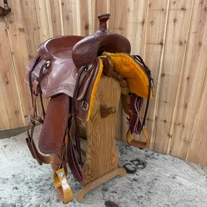 R Bar B Cowhorse Saddle, 16" Seat