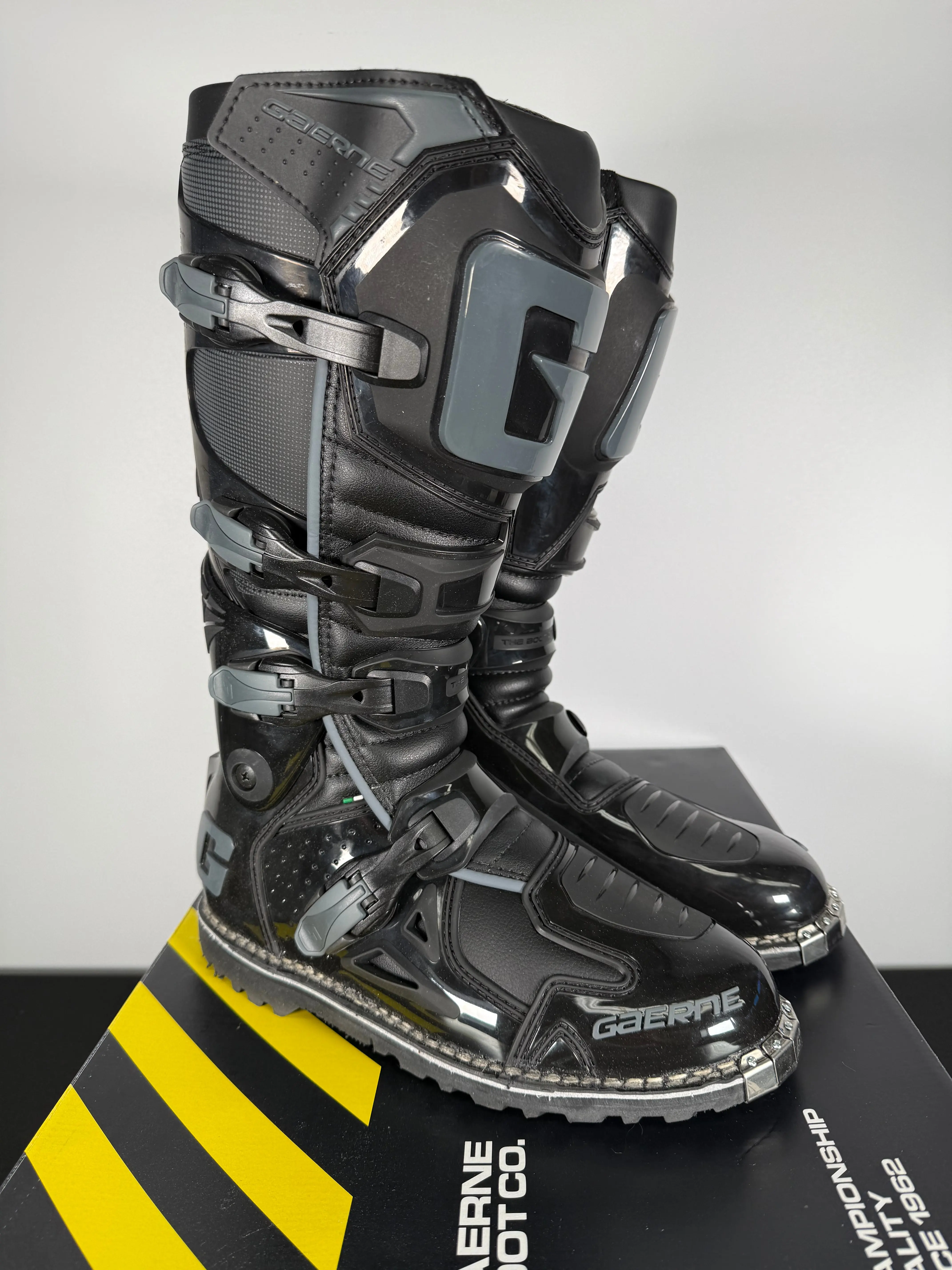 Gaerne Fastback Endurance Enduro Boots - Midnight - Size EU 44 / US 9.5 - OPEN BOX
