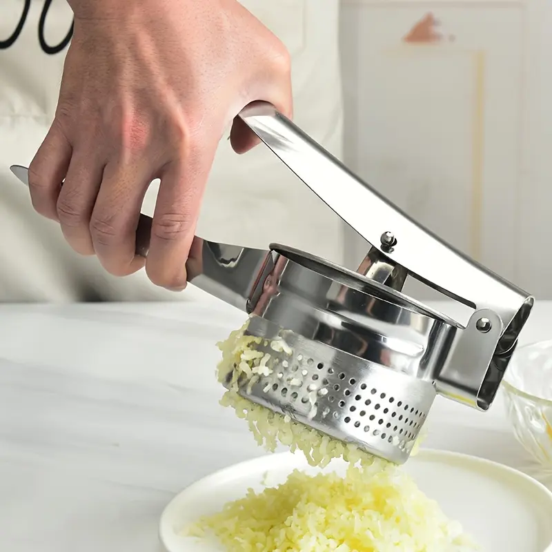 Potato Ricer, Heavy Duty Stainless Steel Mashed Potato Masher with Ergonomic Handle, Press And Mash Kitchen Gadget, Make Fluffy Smooth Mashed Potatoes & Press Fruit And Vegetables(Silver)