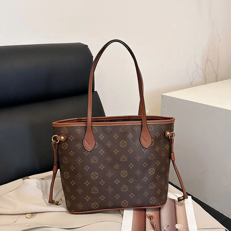 Large-capacity women's shoulder/crossbody bag; monogram tote; 2026 new style; fashionable, versatile commuter handbag