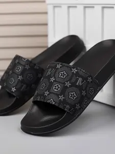 2026 Summer New Classic One-Strap Sandals, Multi-Color High-End Home & Outdoor Slippers, European & American Men's Footwear, Shoe