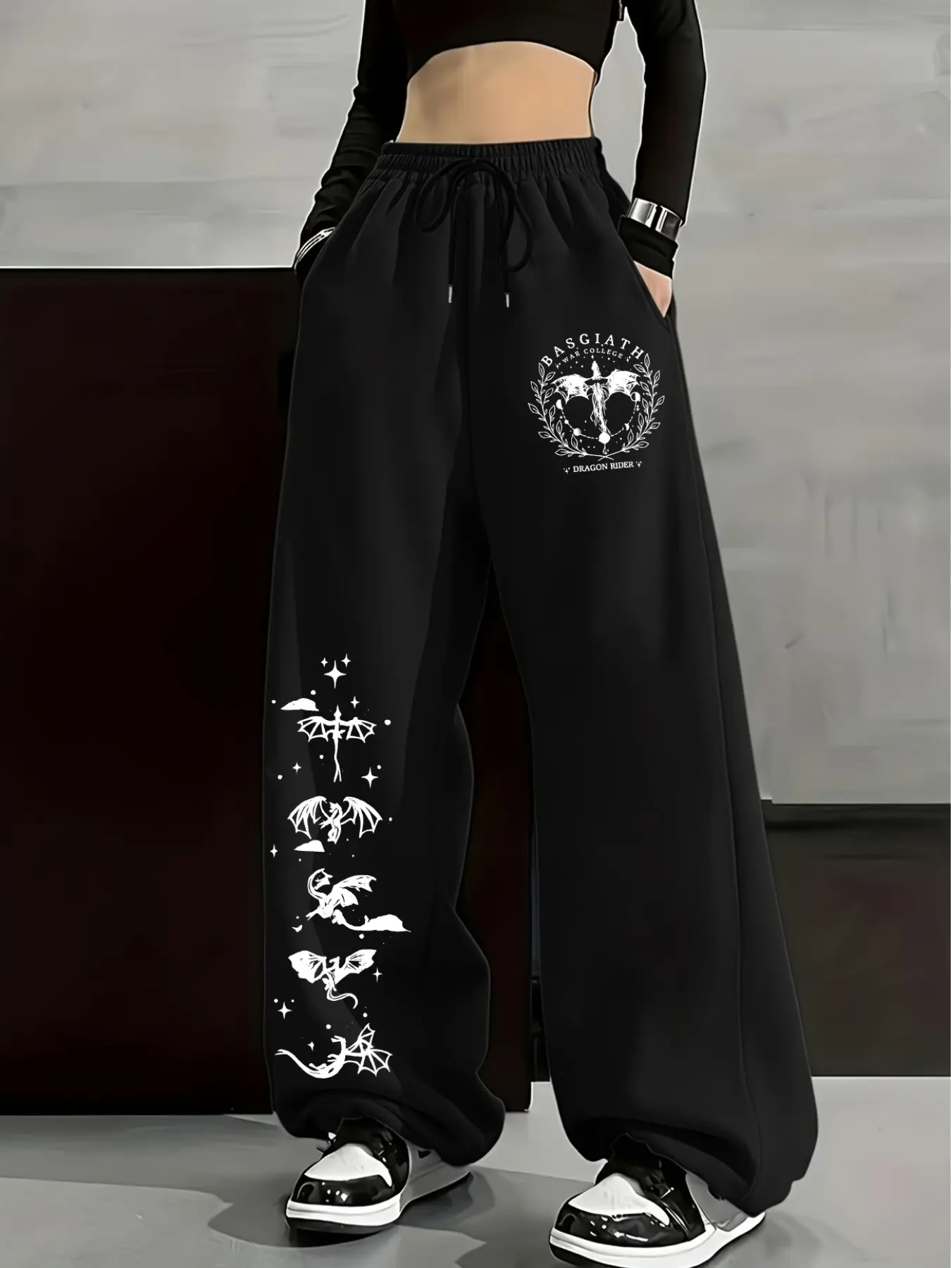 Black Oversized Basgiath Dragon Rider Gothic Drawstring Sweatpants Wide Leg High Waist Rise - Fourth Wing Merch, Womenswear, Casual High Waisted, Casual Loose Fitted, Soft Heavyweight Fabric Streetwear, Bold Dragon Geometric Print, Loose Fit