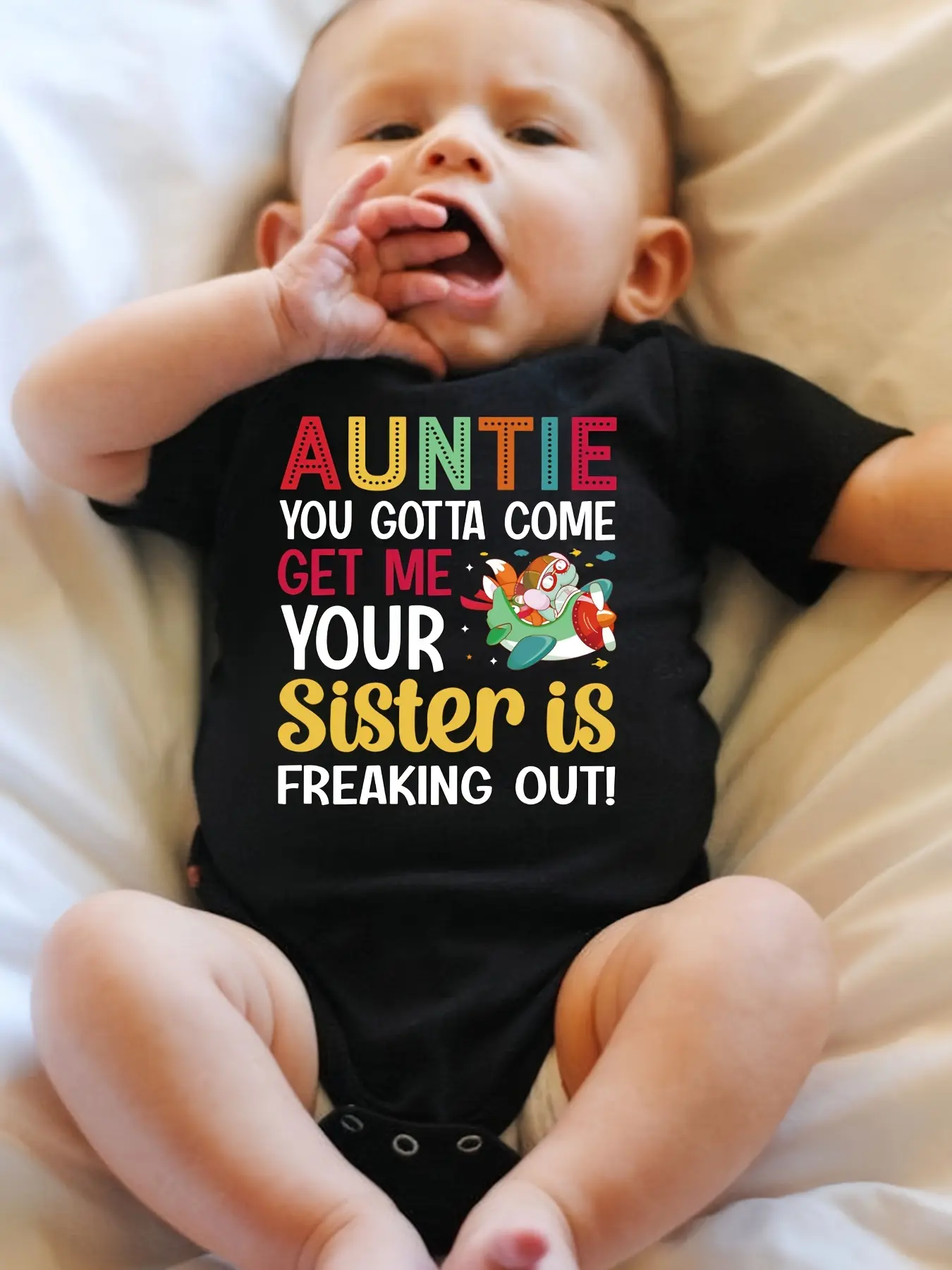 PUEMCO Baby Short-Sleeve Cotton Bodysuit Clothes - Soft Fun Themed Bodysuit with Letter Print, Cute Girls' Outfit, Ideal Aunt-Niece Gift, Fun Themed Bodysuits