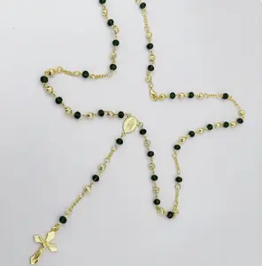 Rosario Guadalupe de oro laminado con abalorios en verde esmeralda mide 26” aproximadamente