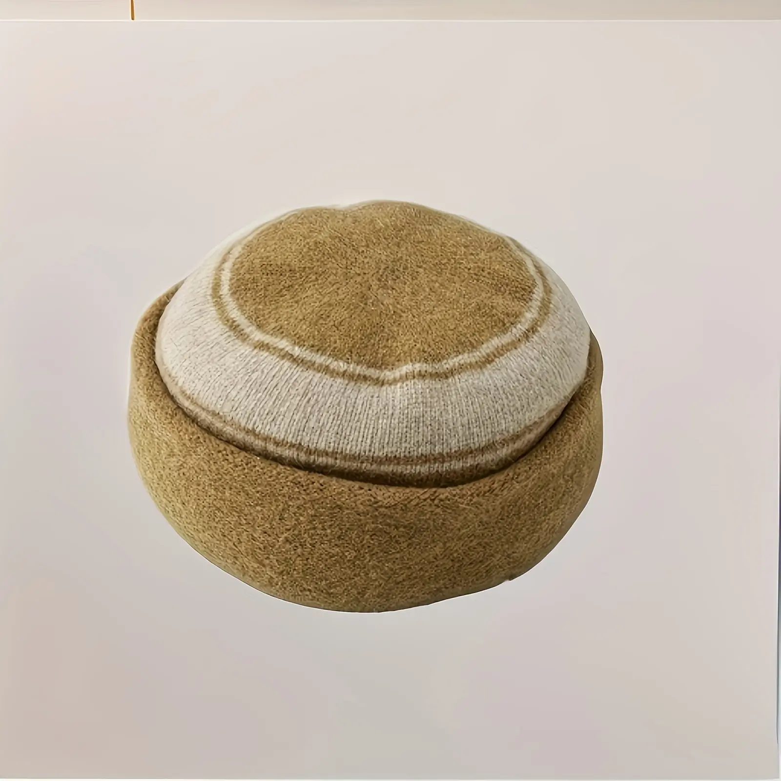 European and American style pullover hat made of Australian wool, warm and comfortable, suitable for wearing on the go for both men and women