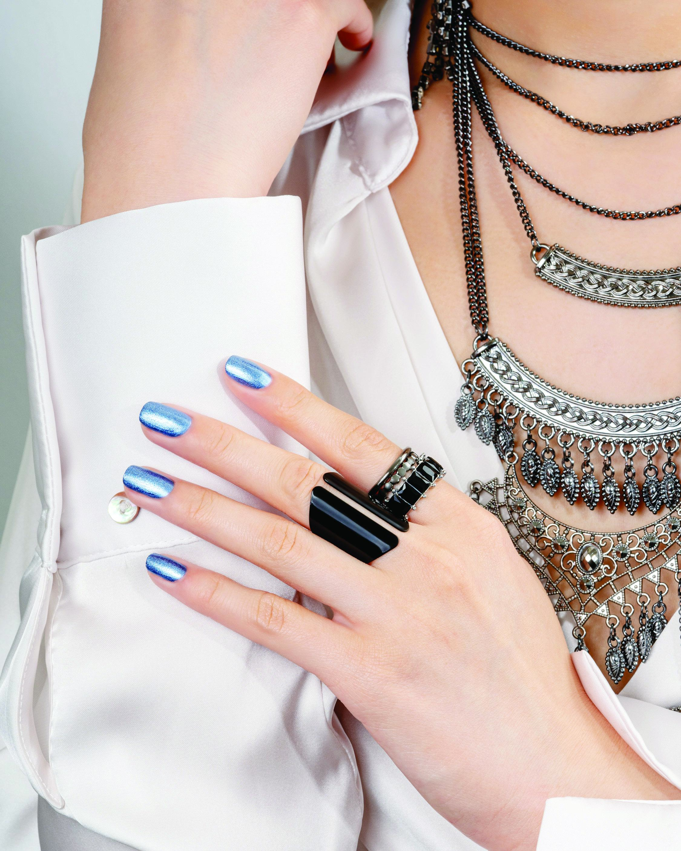 Gelish MINI Rhythmn And Blues - Denim Blue Metallic, Long-Lasting Soak-Off Gel, Vibrant Color, Chip-Resistant, High Shine, Professional Salon Quality, 9mL.
