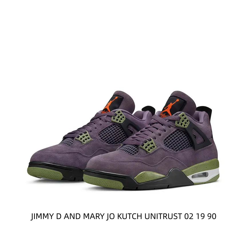 Unisex Retro Basketball Shoes in Bold Purple with Textured Suede Upper & Durable Rubber Sole – Designed for Ankle Support & Eye-Catching Color Blocking