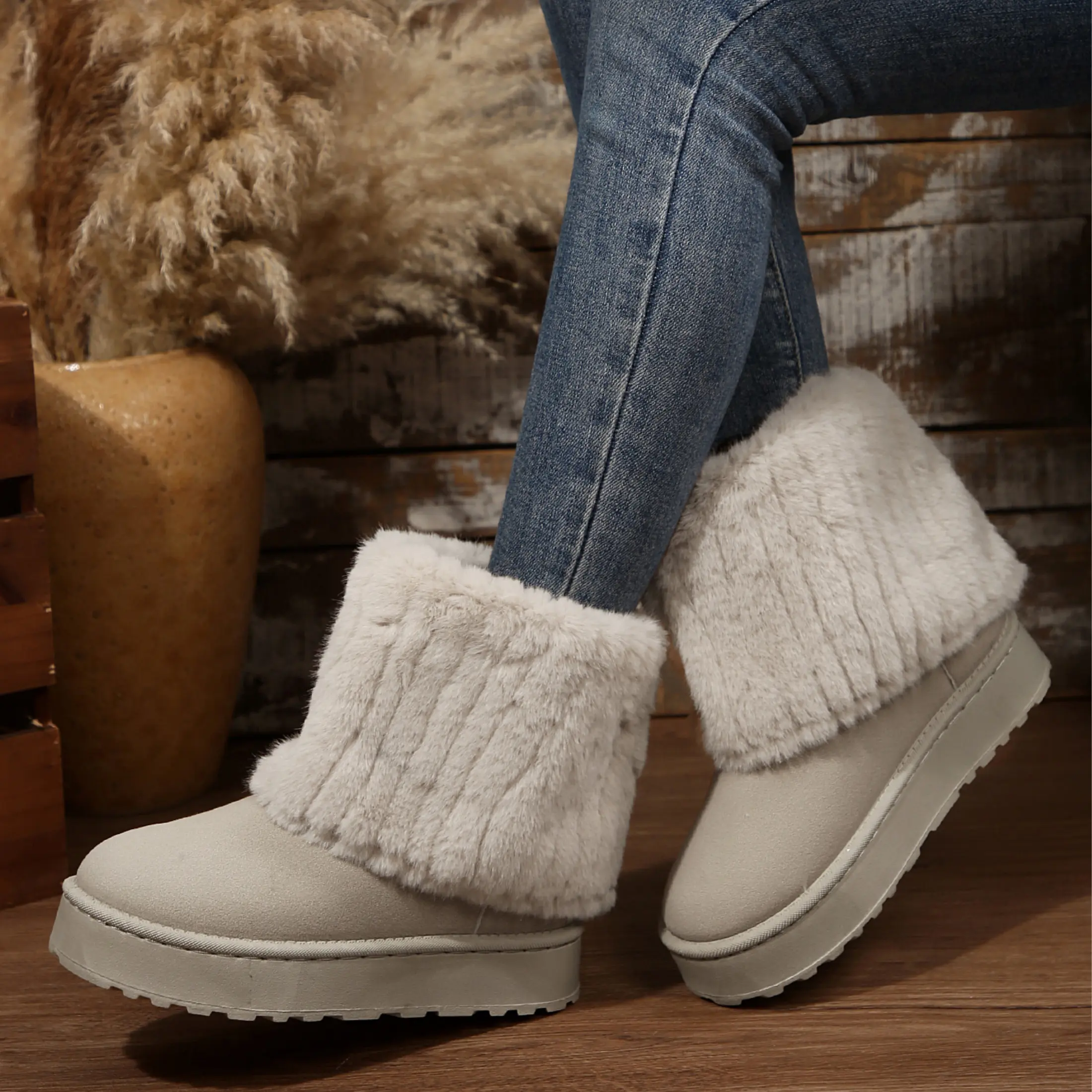 Womens Snow Boots Fluzzy Lined Short Winter Platform Non-Slip Shoes for Warmth and Style