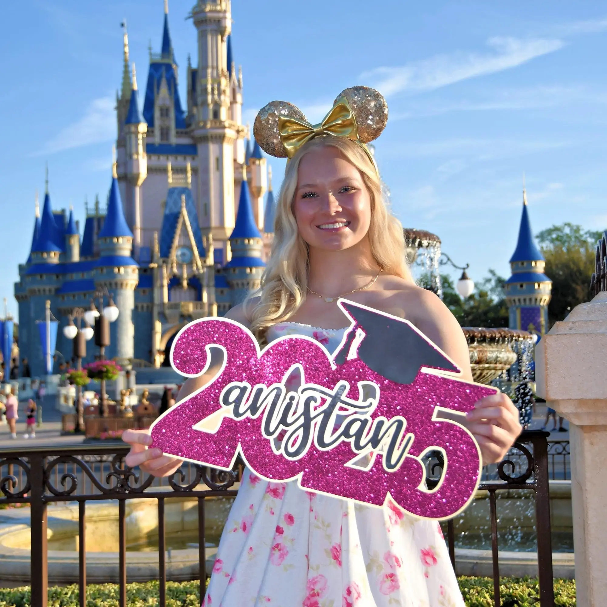 Potts Upscaled Designs Deluxe Graduation Sign for Grad Party Decor, Senior Photo Prop and Grad Gift Keepsake