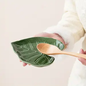 Ceramic Leaf Shaped Spatula Holder, 1 Count Cute Leaf Design Kitchen Countertop Spoon Holder, Multifunctional Utensil Holder for Cooking