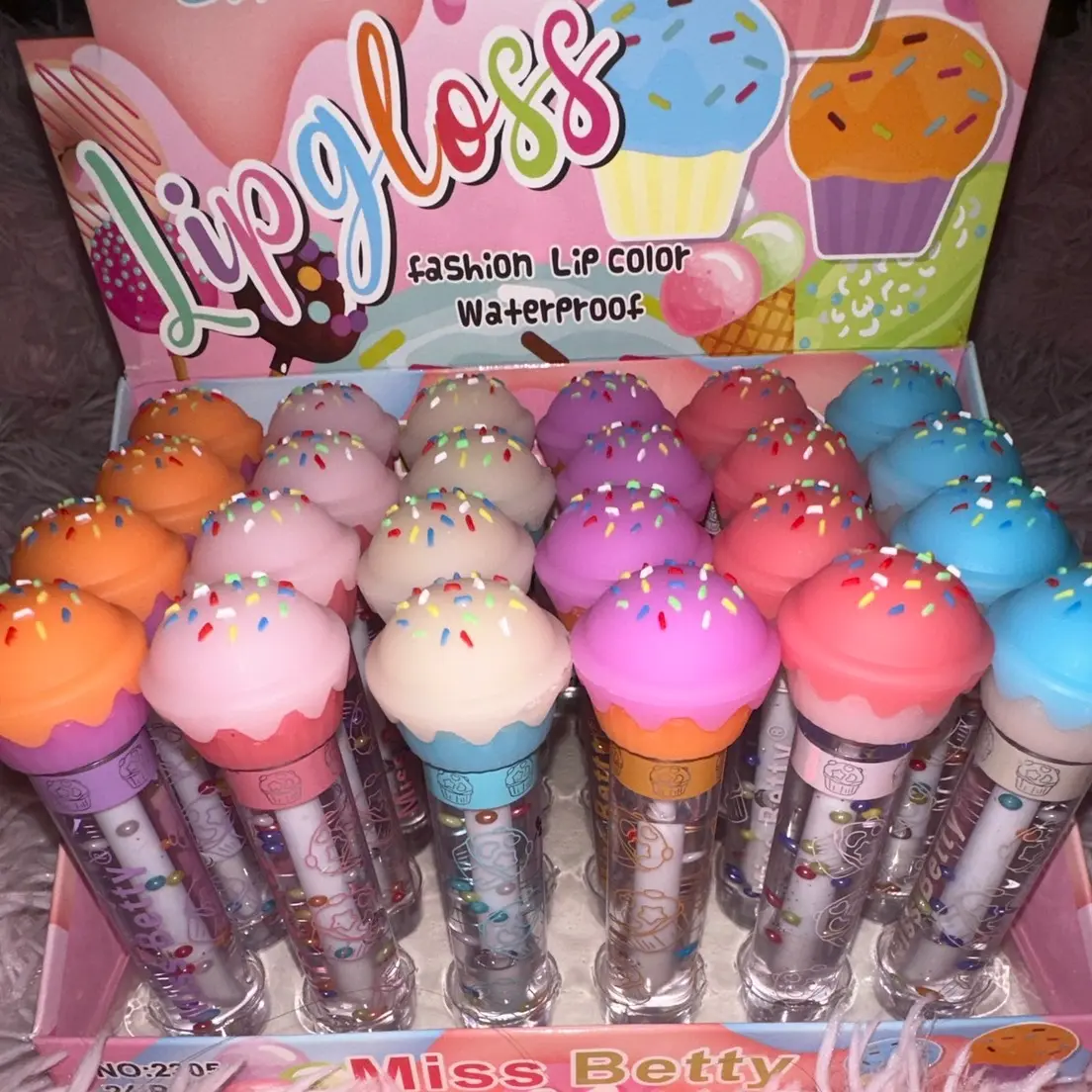Lipgloss bundle (8random pieces)
