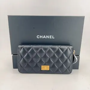 Pre-owned CHANEL leather Crossbody Bags clutch bag Black in Leather