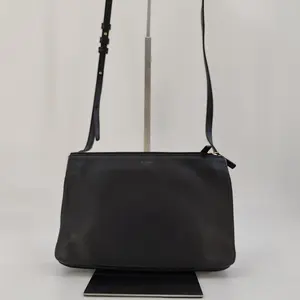 Pre-owned Celine Leather Shoulder Bags Lambskin Small Trio Crossbody Bag Black BF00272