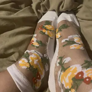 Women's Floral Embroidery Contrast Lace Colorblock Ankle Socks, Casual Comfy Breathable Soft Socks for Daily Wear, Ladies Socks for All Seasons