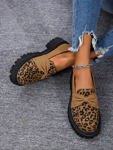 Leopard Print Thick Sole Elevator Shoes, New Women's Vintage Large Size Flats, Retro Style High Heel Loafers for Spring & Fall