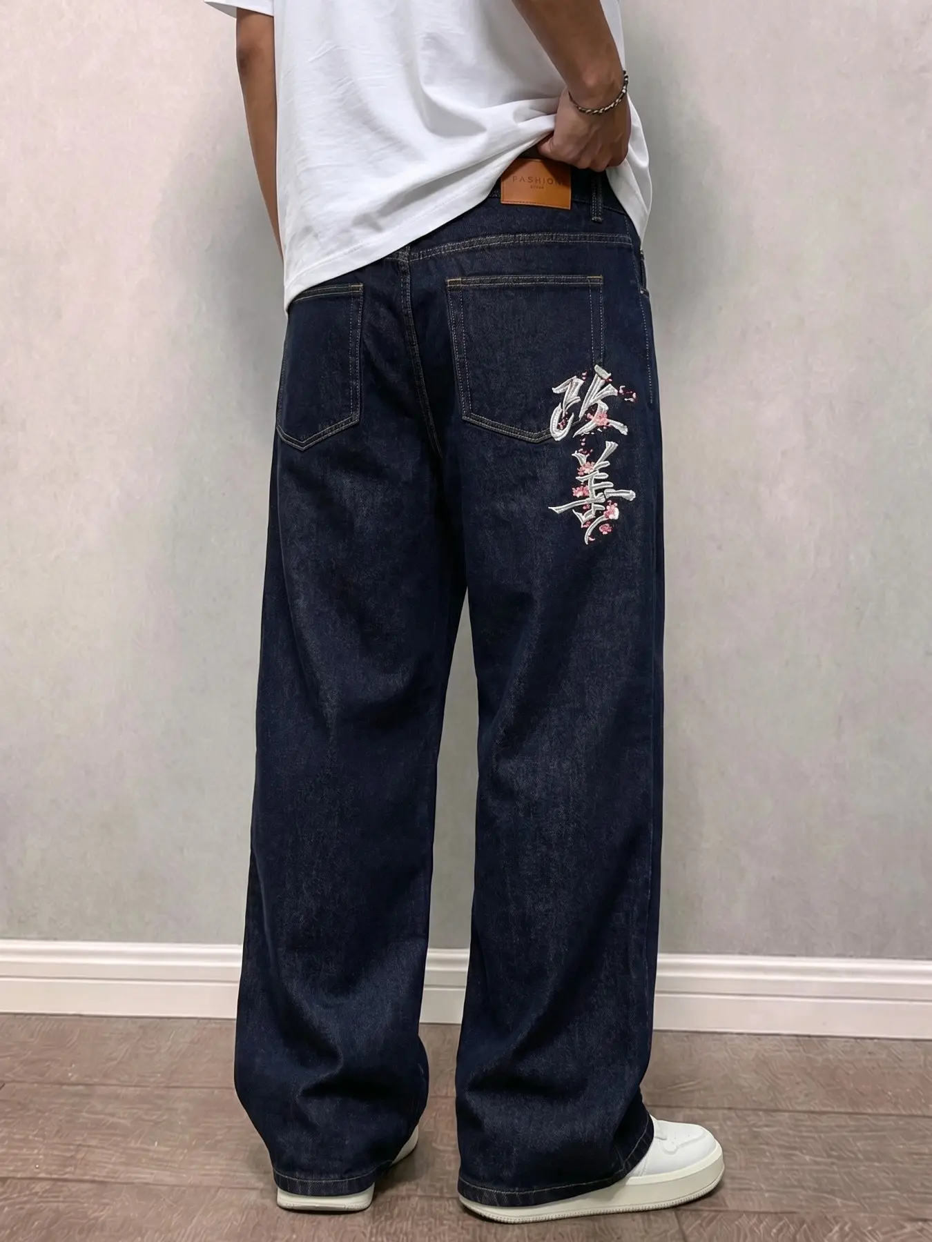 Men's Vintage Washed Straight Leg Denim Jeans, Hanzi Embroidery, Loose Fit, Relaxed Fit, Y2K Streetwear Style, Perfect Gift for Husband or Boyfriend