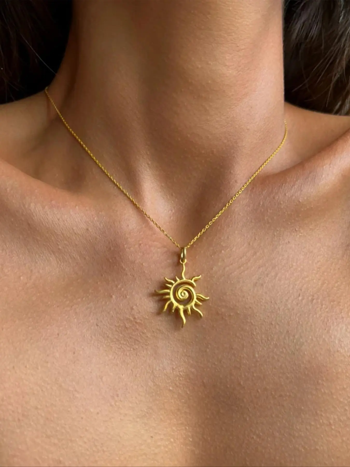 Women's Sun Design Pendant Necklace, Fashion Jewelry for Party, Daily Clothing Decor, Decorative Necklace, Trendy All-match & Exquisite Jewelry for Birthday Gift, Unique Gifts for Women, Dangling Charms Necklace