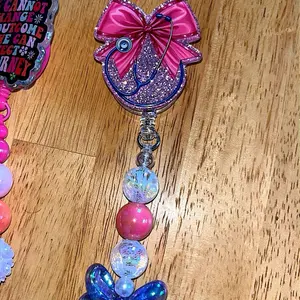 Beadable bar badge reel