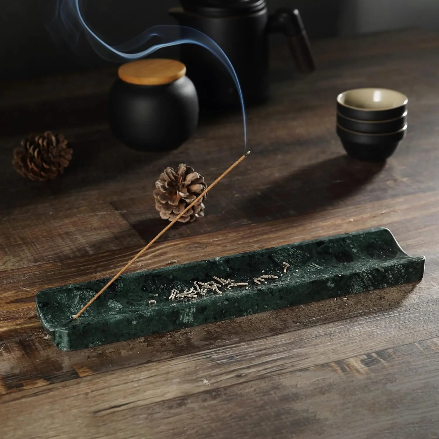 Marble incense burner, incense stick holder, incense stick tray, ash collector for meditation, yoga, and SPA, natural stone incense burner, home desktop decoration (green)