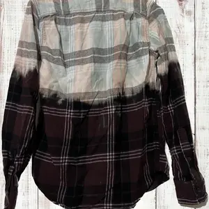 Bleached Flannel - Size Small