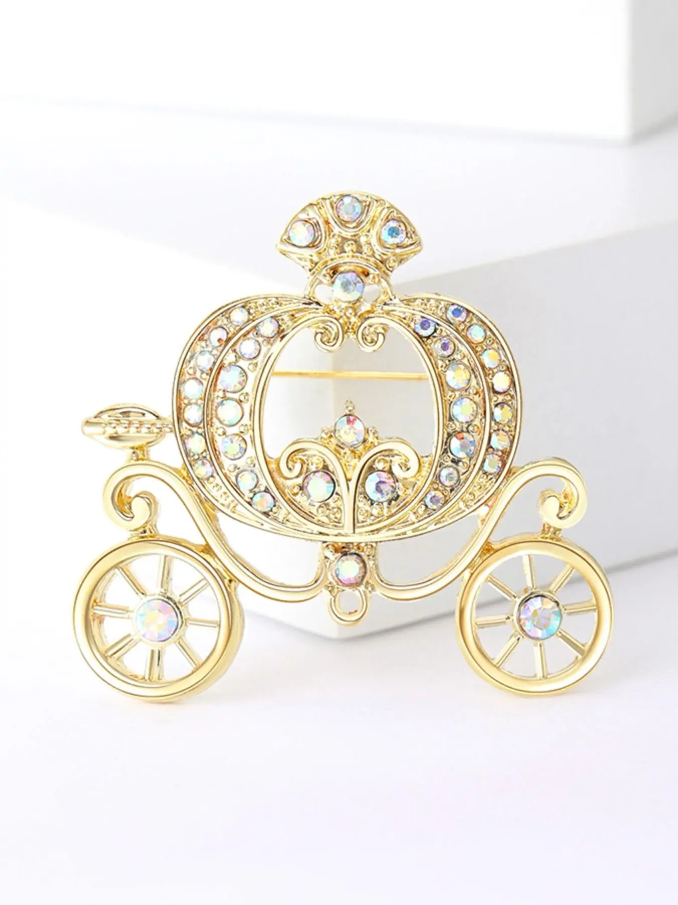 Ladies' crown fashion brooch, jewelry, Fashion Accessory and clothing accessories, perfect gifts for daily wear and holiday gatherings, elegant clothing, hats, backpacks and decorations