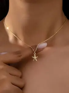 Elegant Starfish Zinc Alloy Pendant Necklace for Women, Simple and Chic Jewelry for Everyday Wear, Gift Jewelry, Perfect Accessory for Casual Style