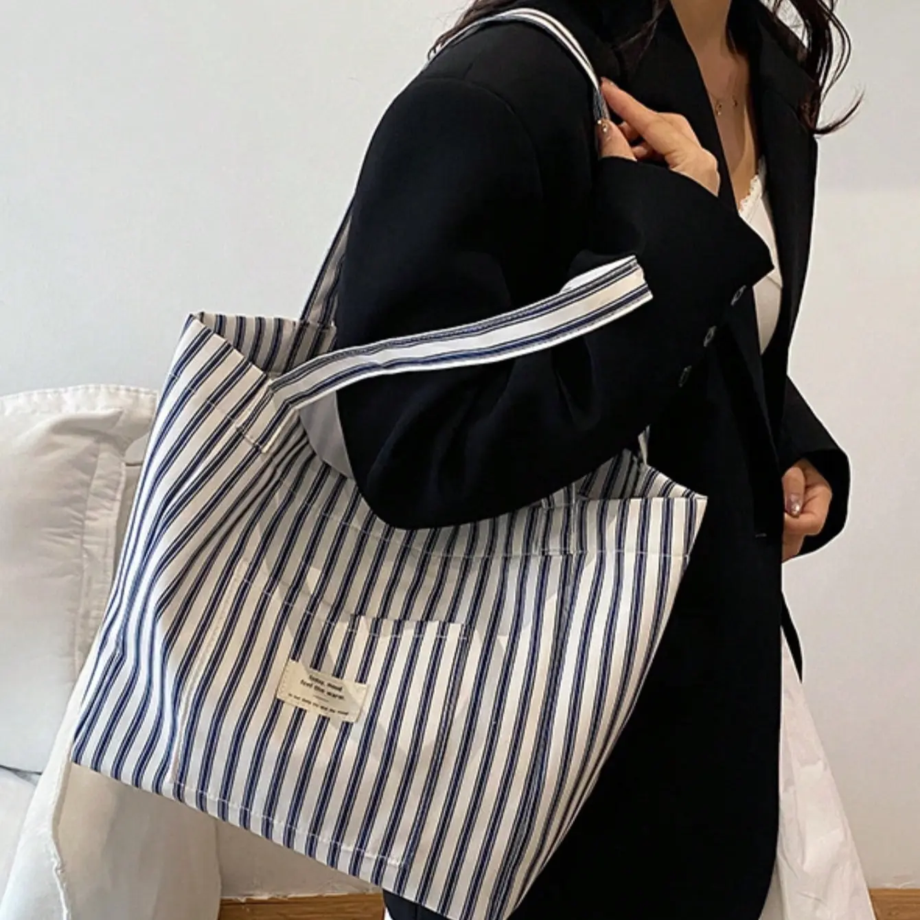 Striped Canvas Handbag, Fashion Shoulder Bag, Large Capacity Commuter Bag, Beach Bag with Strap, Versatile Bag, Simple Design for Travel Shopping, Handmade Tote Bag, Canvas Tote Bags, Minimalist Tote Bag
