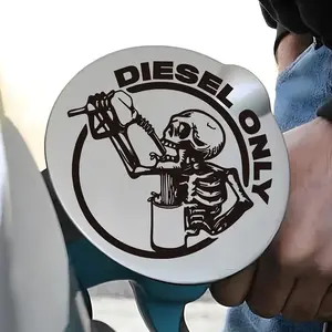 1PC Dark Fun Diesel Power DIESEL ONLY Sticker, Car Decals, Truck Car Decal, For Cars, Stationery, Bags Skull Fueling, DIESEL ONLY Decor With Brown-White Crisp Line Texture
