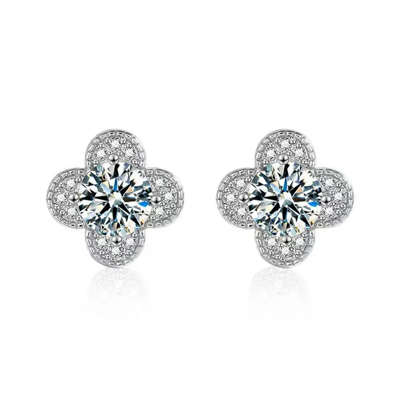 ED43 Clover Ear Nails