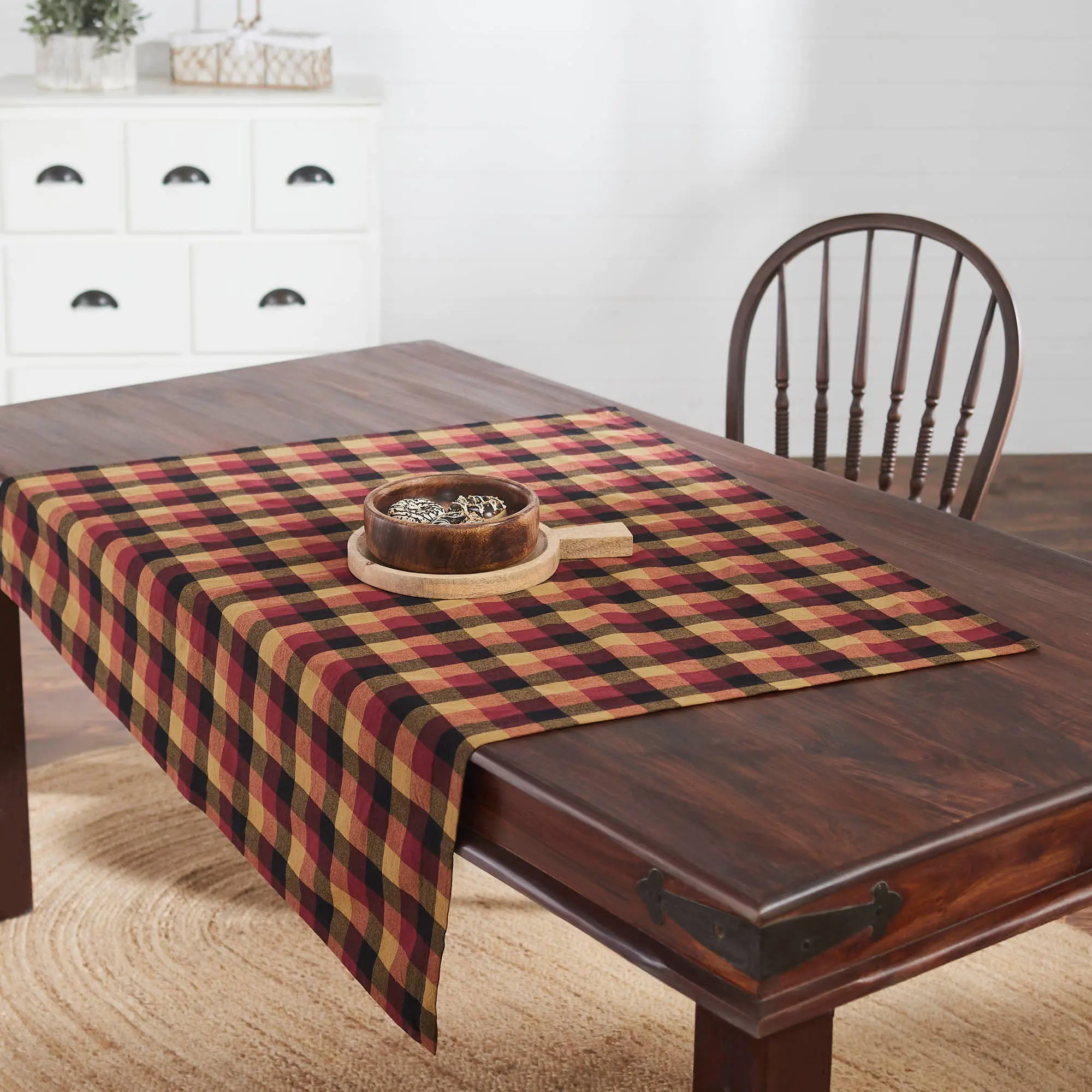 Heirloom Farm Traditional Check Table Topper, Kitchen & Dining Room Decor, Household Textile Room Accent