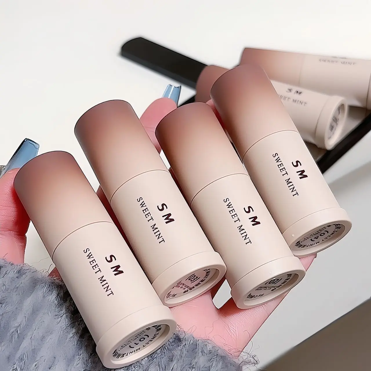 Hairline Powder Stick, Waterproof Sweat‑Proof Hair Shadow Filler, Instant Cover Receding Hairline & Bald Spot, Natural Shade, Long Lasting Hair Shading Pen for Women Men, Easy To Carry, Daily Makeup Hair Beauty Tool