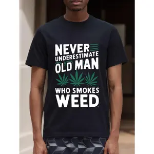 Men'S Fun Culture T-Shirt - "Never Underestimate The Power of An Old Who Smokes" Slogan with Leaf Print, Round Neck T-Shirt, Regular Fit Short Sleeve Shirt, Suitable for Smokers, Casual and Everyday Wear