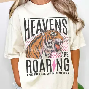 Retro 90s The Heavens are Roaring Christian T-Shirt, Bible Verse Aesthetic Graphic Tees, Jesus Apparel, Christians Gifts