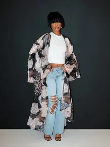 Women's Casual Summer Autumn Lantern Sleeve Asymmetrical Hem Long Printed Outerwear Cardigan, Stylish and Comfortable Design