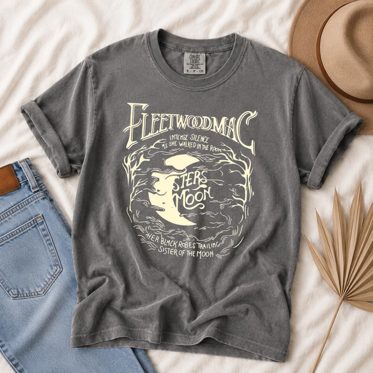 Fleetwood Mac Sisters Of The Moon Comfort Colors Shirt, Vintage Stevie Nicks Pepper Charcoal Grey T-Shirt, Mystical Witchy Moon Rock Band Graphic Tee, Retro Music Lover Concert Gift Shirt For Women Men