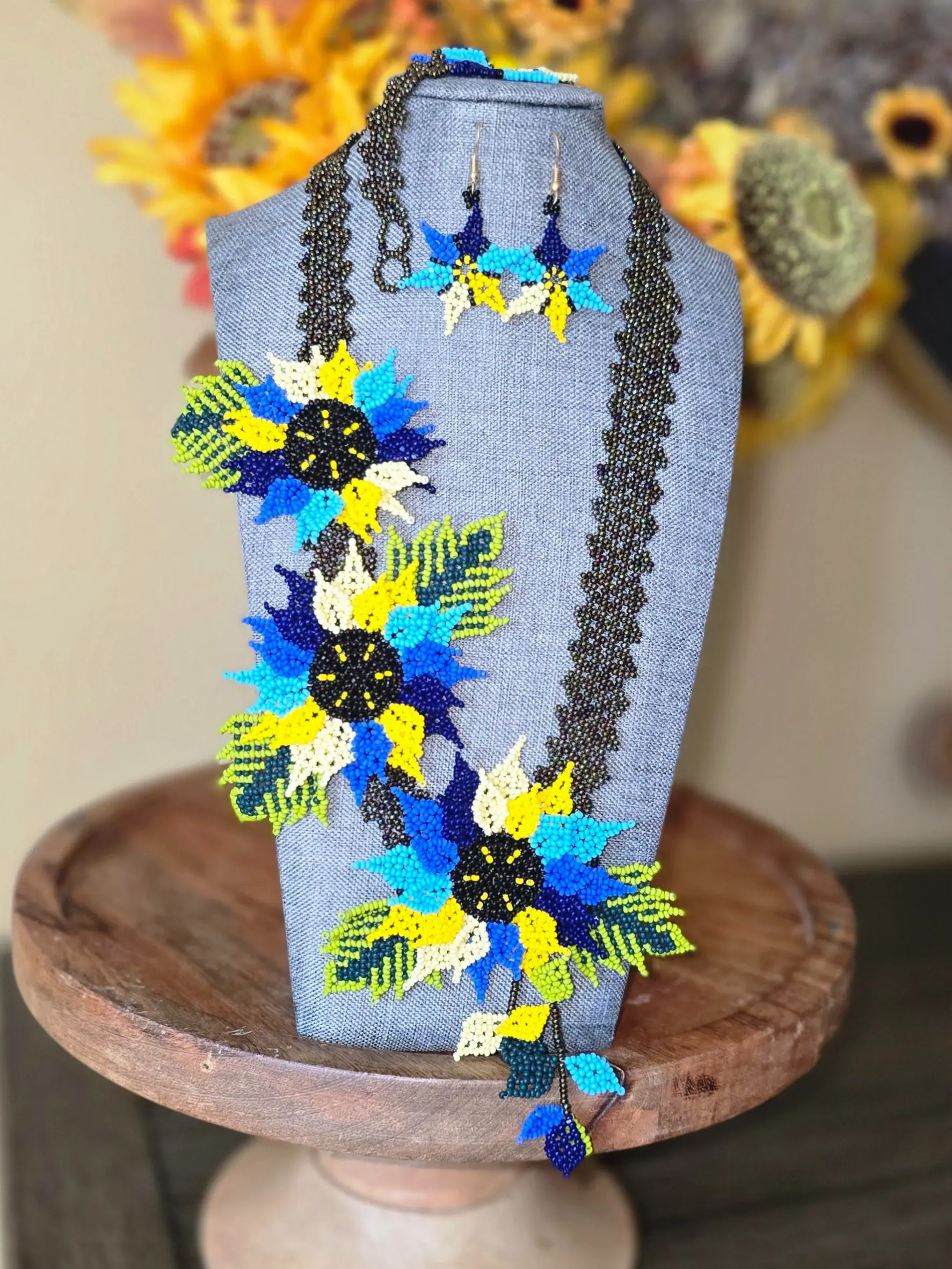 Set Necklace, earrings and bracelet Mexican Handmade Set Necklace, earrings and bracelet Mexican Handmade