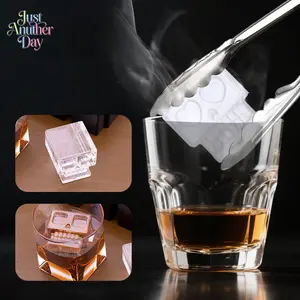 Novelty Skull Silicone Ice Cube Mold with Lid, Creative Whiskey Ice Maker with 4 Expressions, Easy Release & Food-Grade, Perfect for Bar & Party