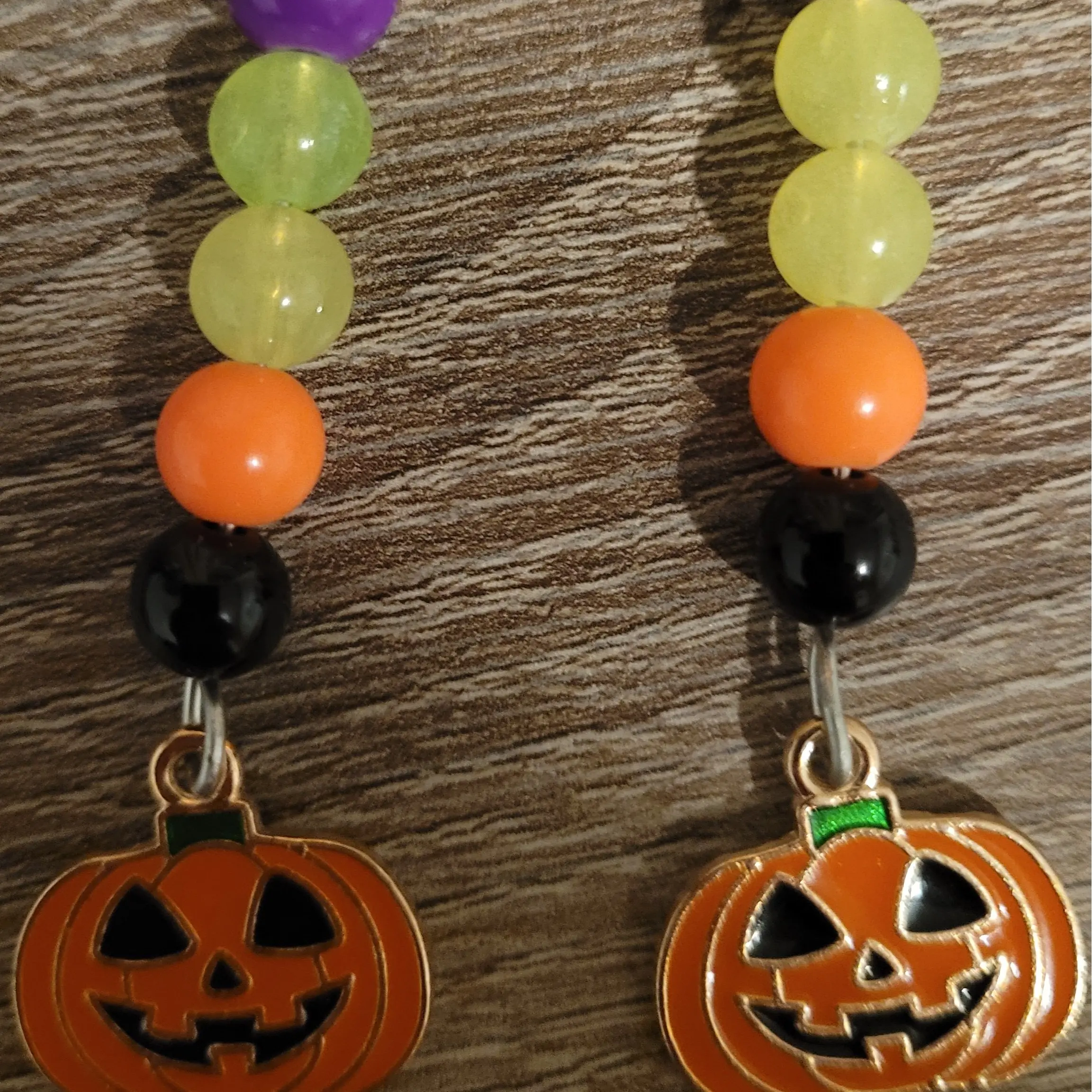 Spooky season Pumpkin themed bead and charm fishhook earring! Female Halloween Daily