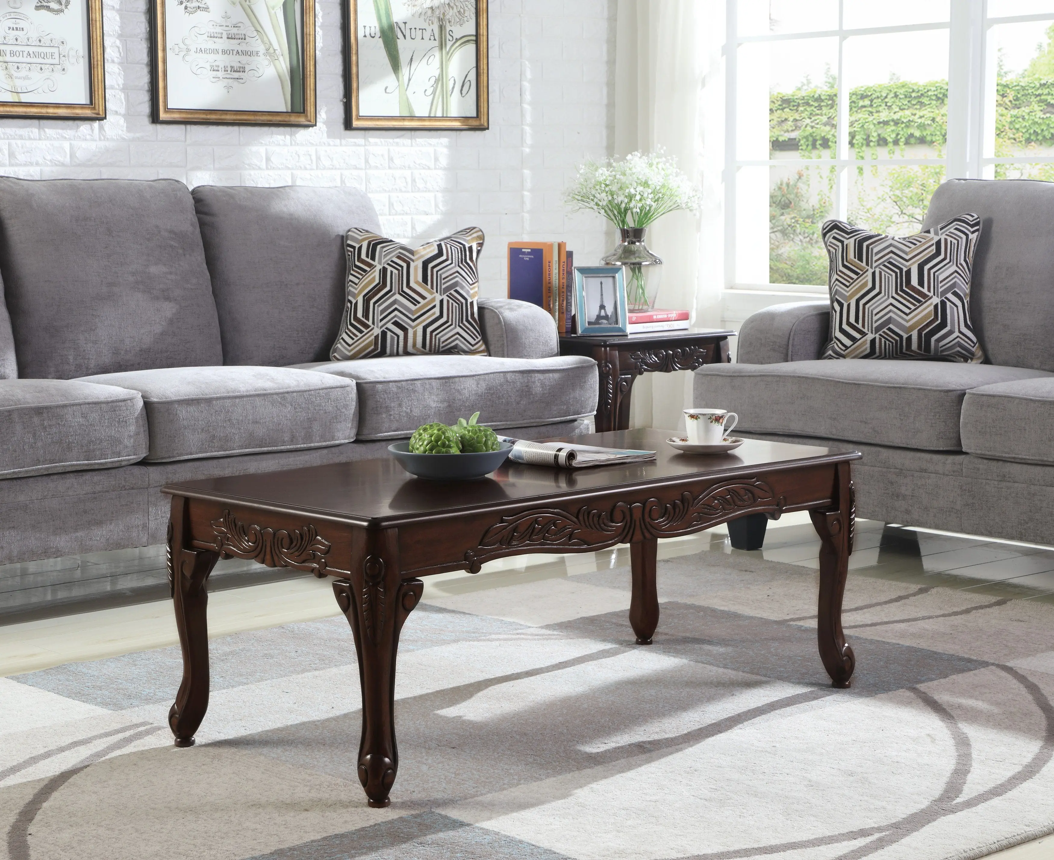 Traditional Ornate Detailing Dark Cherry Finish Coffee Table Traditional Ornate Detailing Dark Cherry Finish Coffee Table