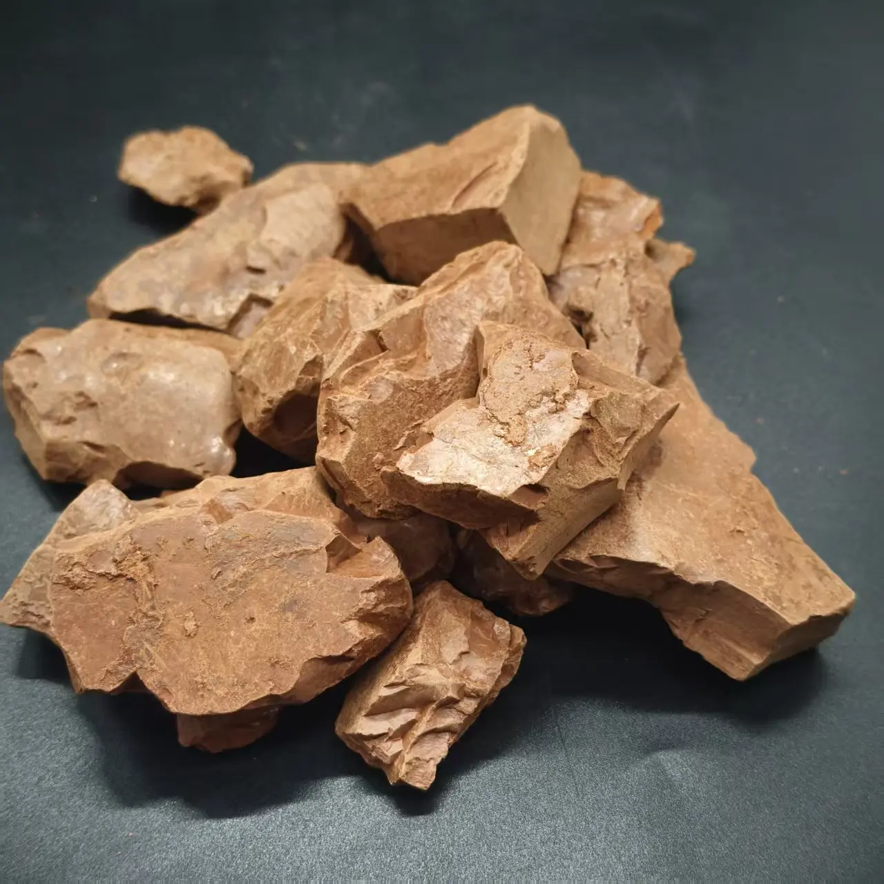 7oz (200g) 100% Chemical-Free Pure Narat Red Kaolin Clay Chunks, Nature-Sourced Garden Soil Additive, Food-Grade for Edible & Cosmetic Use, Fresh Rain & Earthy Aroma, Hard and Crunchy Non-Sticky Texture