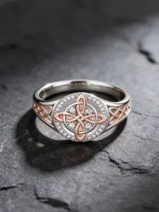 Silvery Rose Gold Witches Knot Ring, Statement Ring, Anillo Nudo de Bruja Plata Celtic Knot Jewelry, Cubic Zirconia Decorated Witch's Knot Ring, Witchtok Witch Jewerly Pagan Jewelry for Devotion for Protection