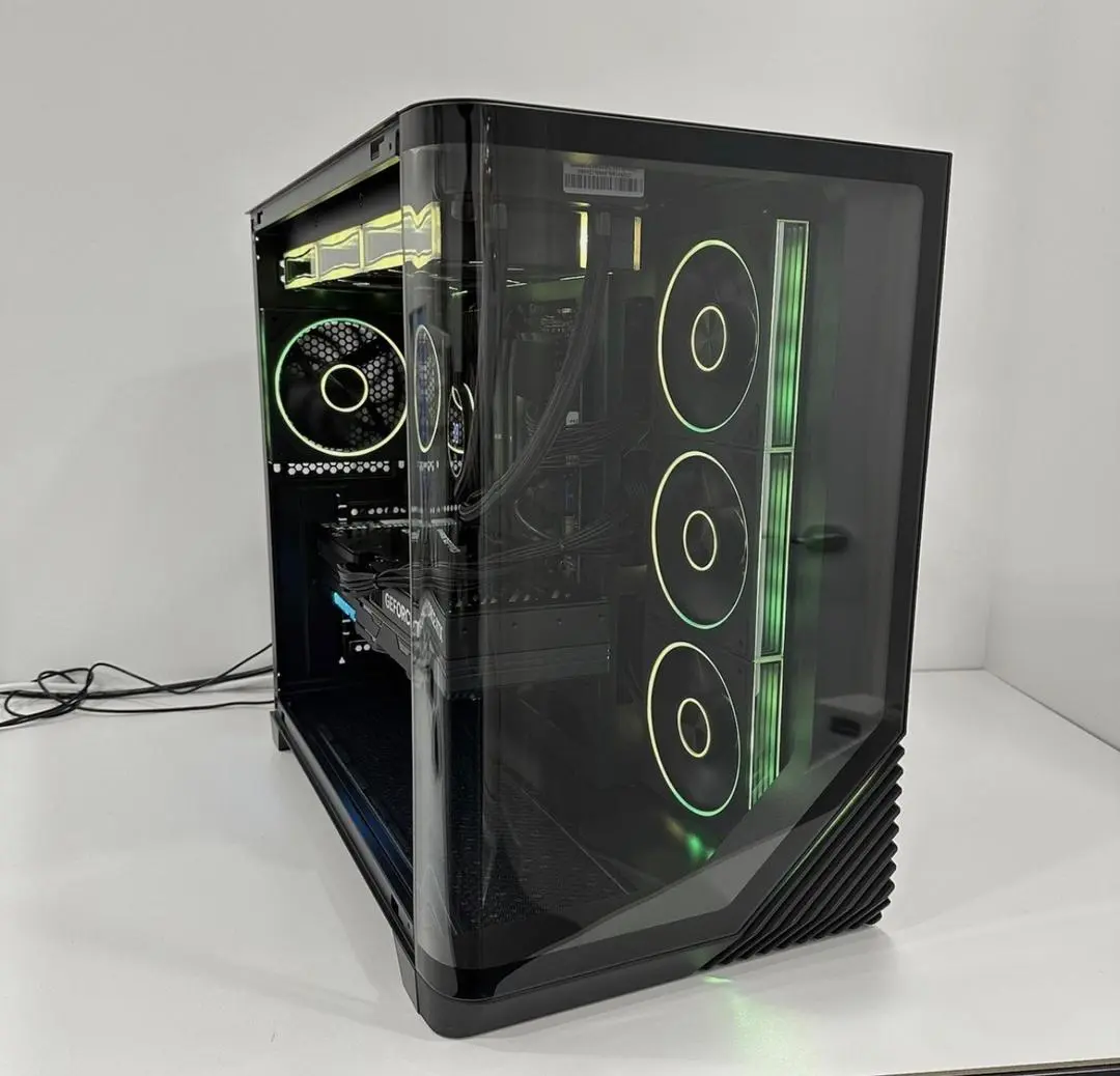NEW AMD Ryzen 9 9950X3D GAMING PC / RTX 5090 / 6TB M.2 SSD / 128GB DDR5 RAM